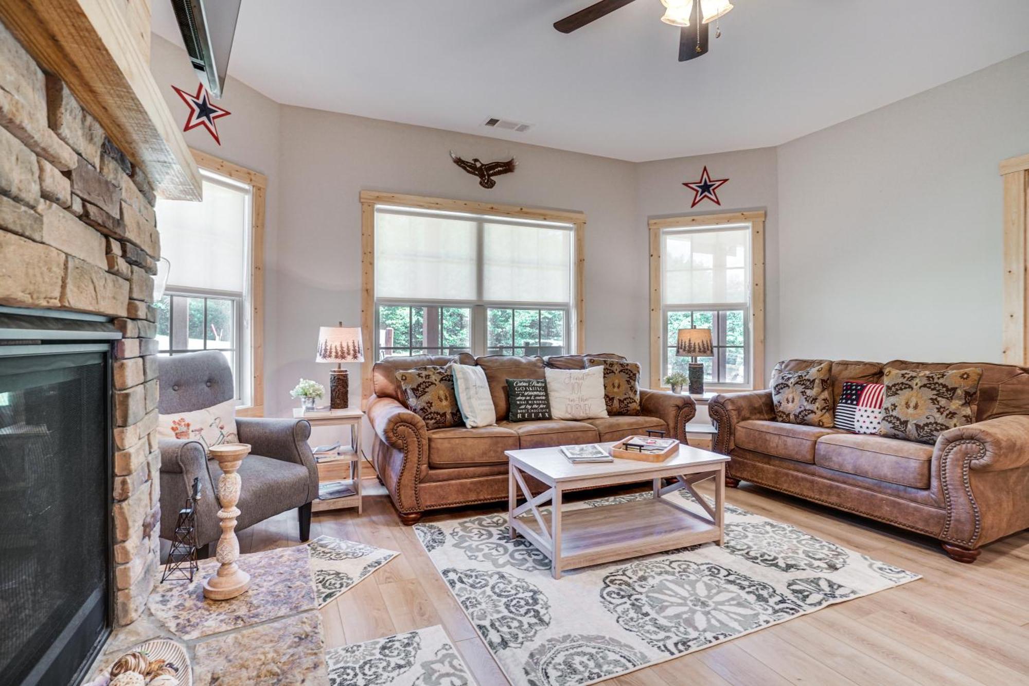 Stunning Helen Getaway With Hot Tub And Ev Charger! Villa Exterior foto